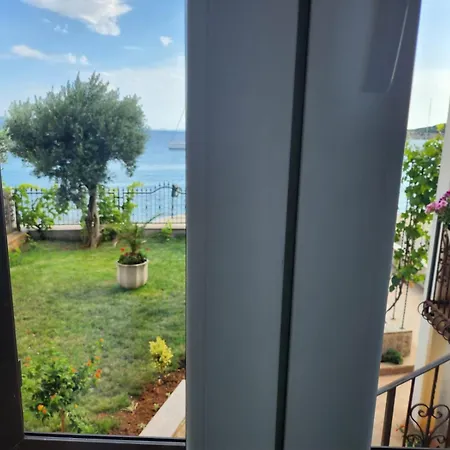 בית אירוח Dora - Dora *