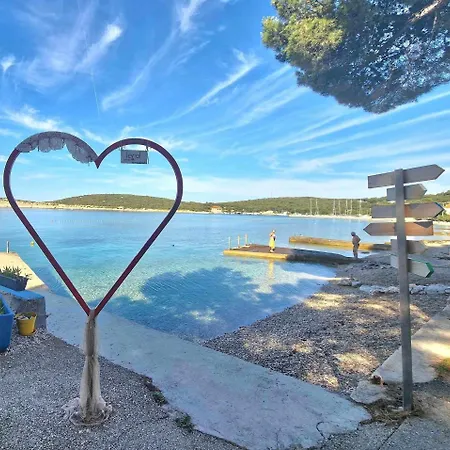 Dora - Dora Rum i privatbostad