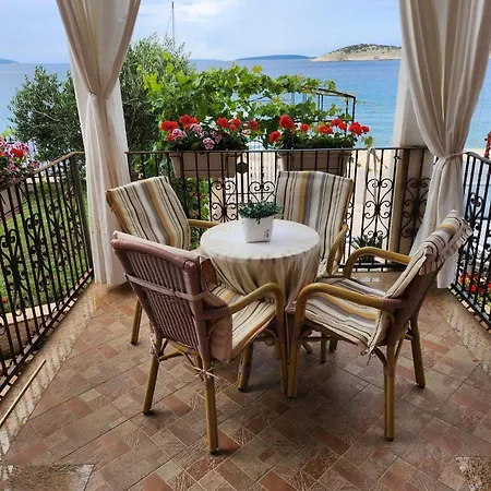 Dora - Dora * Martinšćica